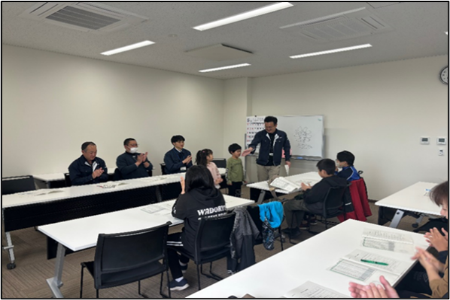 新入団員紹介の様子