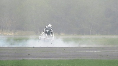 重力天体着陸FTBの基本的な離着陸を行っている写真