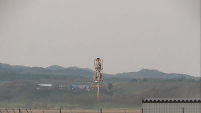 姿勢制御ロケットの打ち上げ実験をした瞬間の写真
