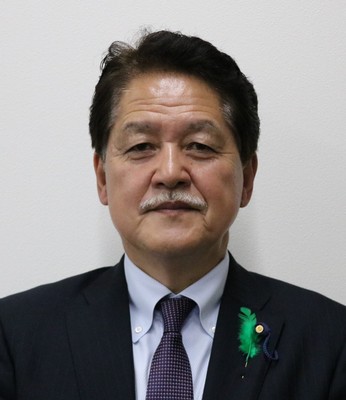 寺島誠一さんの胸から上の正面写真