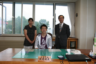 平成24年8月に訪れてくれた石川大樹さんとご両親の写真