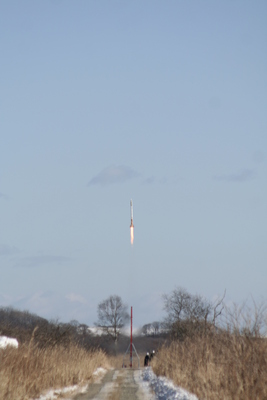 CAMUI3号機が打ち上げられている写真